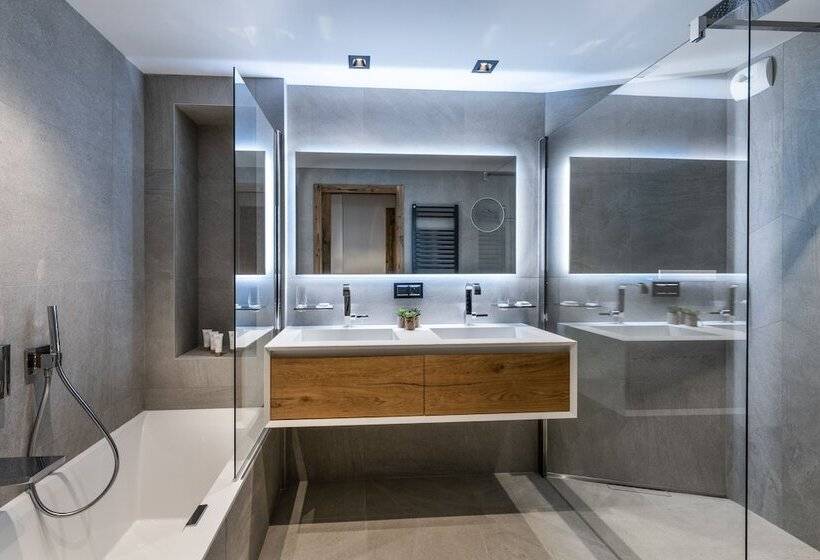 Alaska Lodge By Alpine Resorts