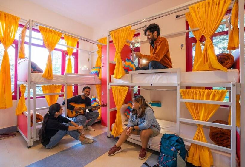 הוסטל Gostops Kasar Devi