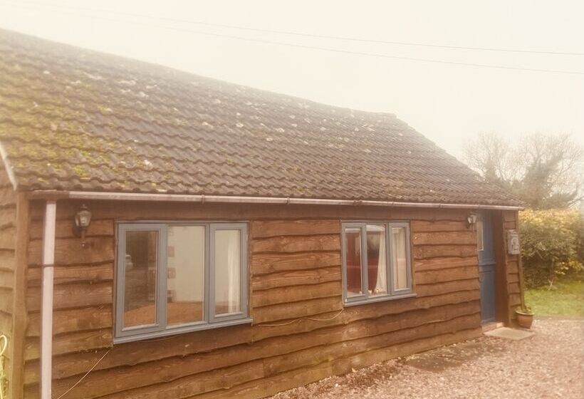 Cozy Cabin Retreat In Gloucestershire