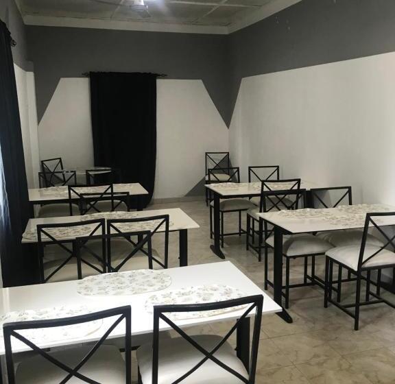 تختخواب و صبحانه Blue Residence