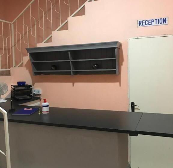 تختخواب و صبحانه Blue Residence