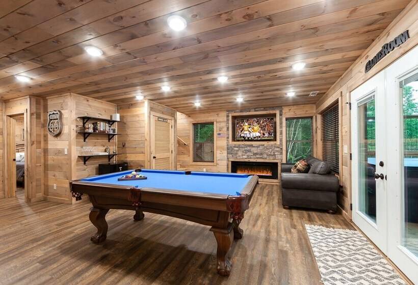 Brand New Freedom Cabin With Large Deck By Redawning