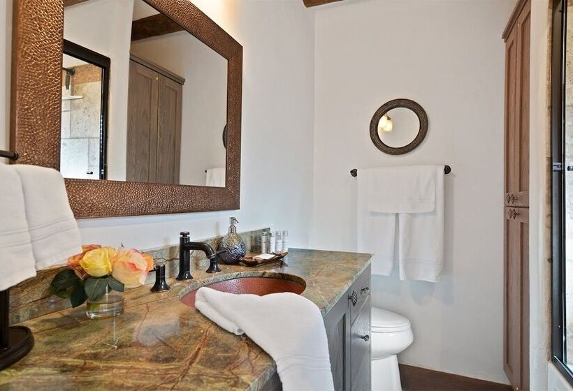 Carmel   Elegant East Side Adobe With Kiva Fireplace, Walk To Canyon Rd And The Plaza