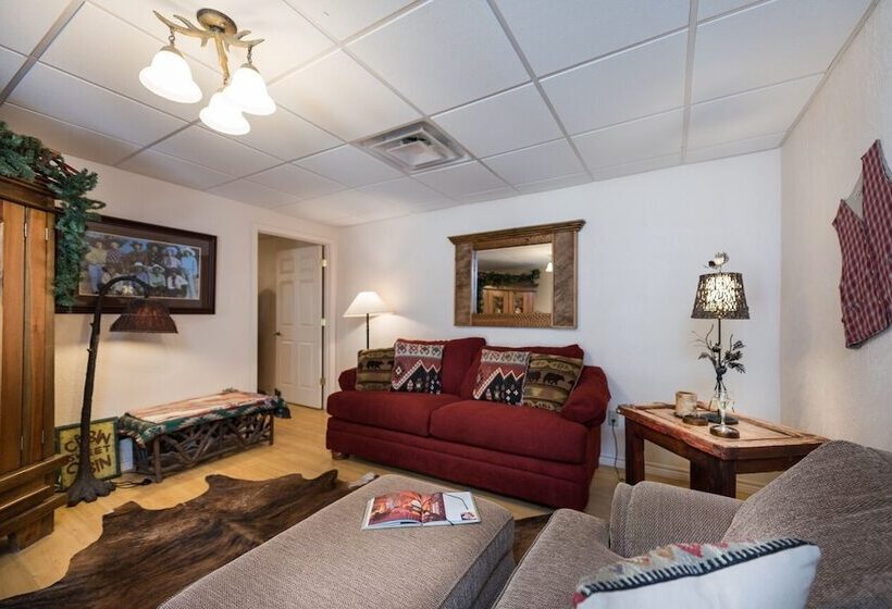 Cedar Creek Retreat