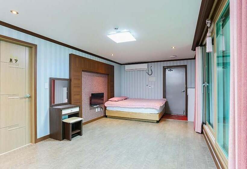 Danyang Namhangangsolbat Pension