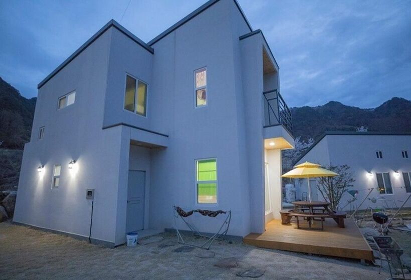 Danyang Sobaeksanganeungil Pension