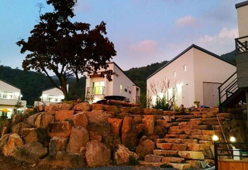 Danyang Sobaeksanganeungil Pension