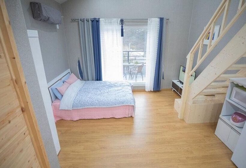 Danyang Sobaeksanganeungil Pension