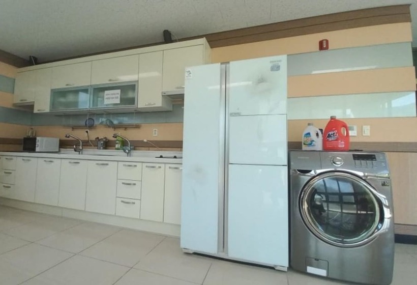 Danyang Three Nests Stay Pension