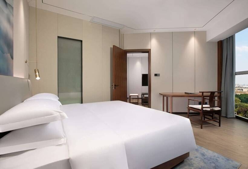 Days Hotel By Wyndham Changsha South