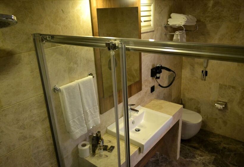 Engin Otel