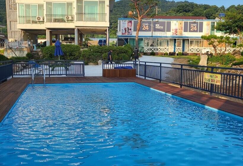 Ganghwa Nakjo Tema Spa Pension