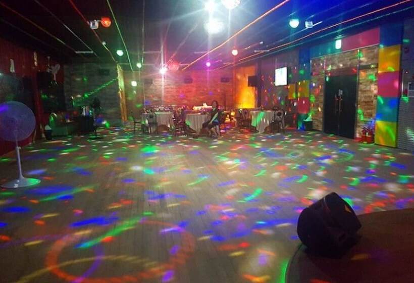 Gangjin Jeulgeounga Pension