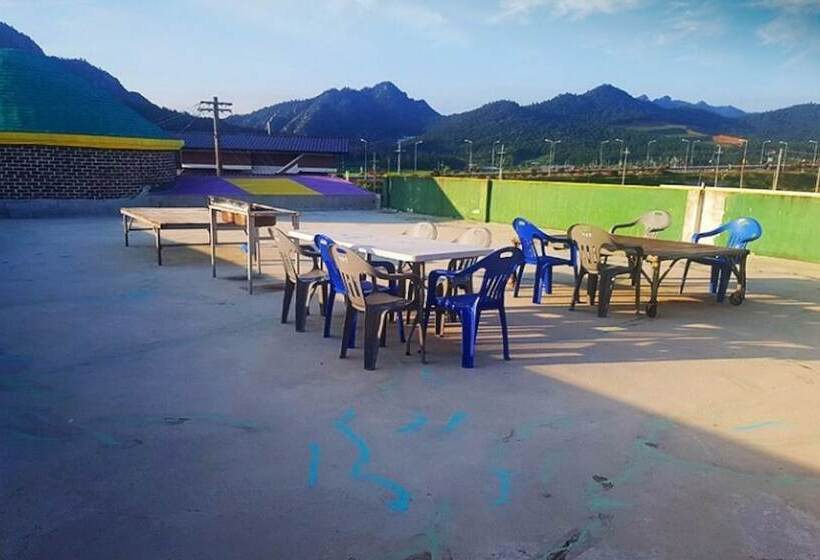 Gangjin Jeulgeounga Pension