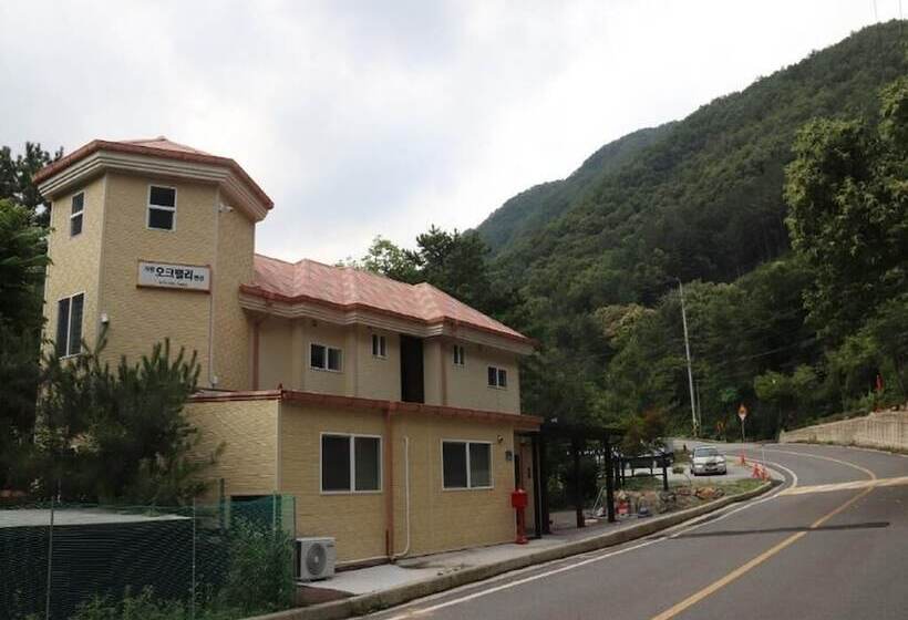 Gapyeong Calbongsanokeuvalley Pension