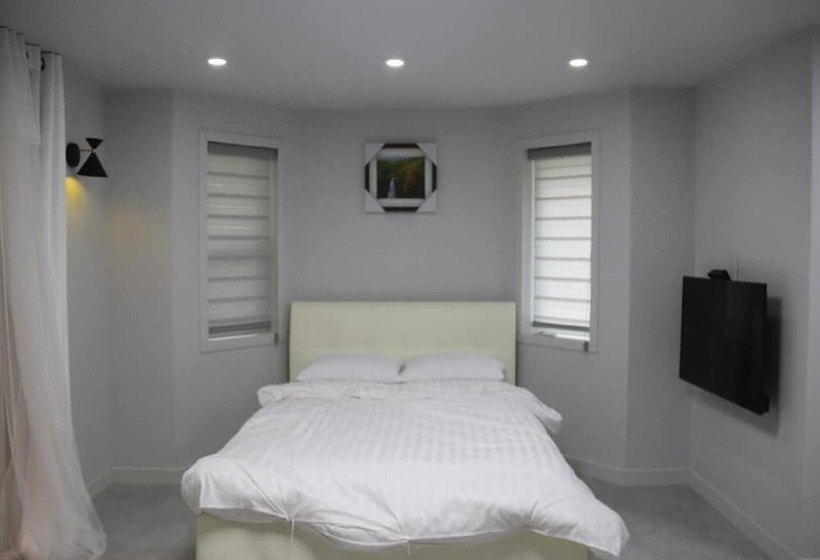 Gapyeong Calbongsanokeuvalley Pension