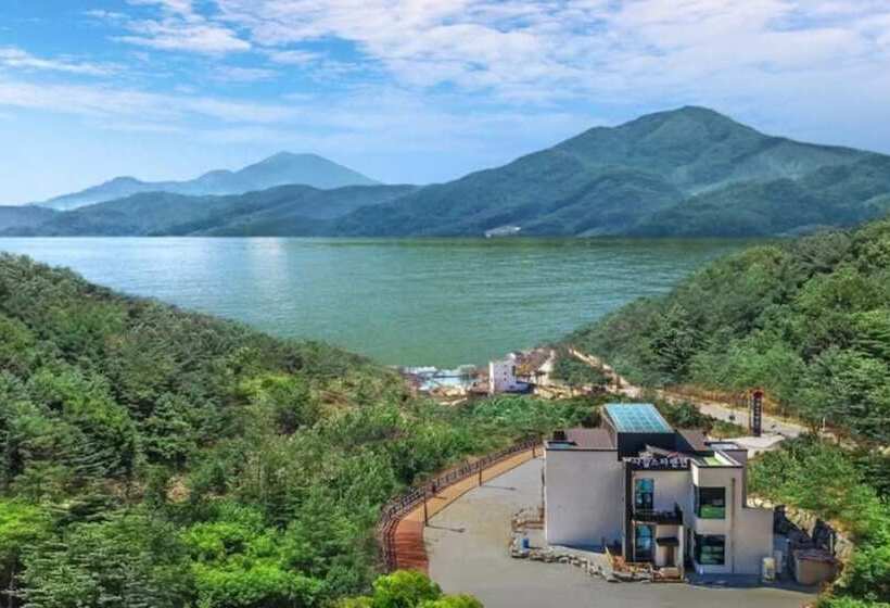 Gapyeong Chagall Spa Pension