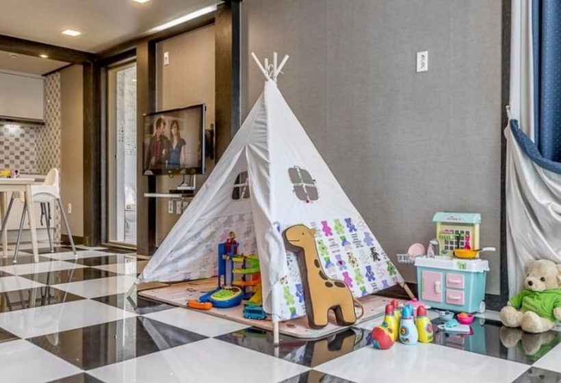 Gapyeong Chagall Spa Pension