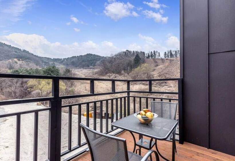 Gapyeong Chagall Spa Pension