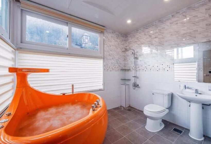 Gapyeong Chagall Spa Pension