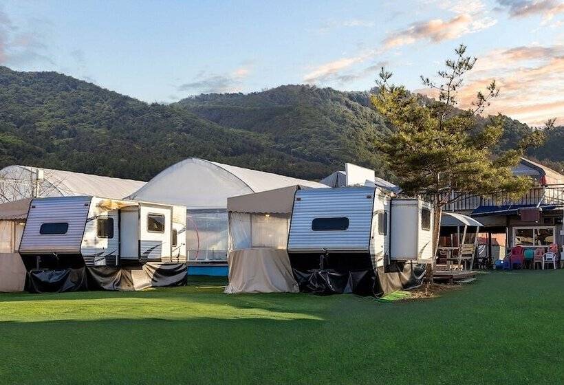 Pensió Gapyeong Ilekaempingjang