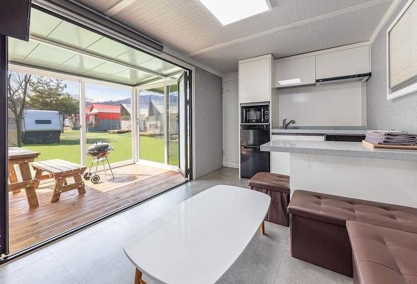 Pensió Gapyeong Ilekaempingjang