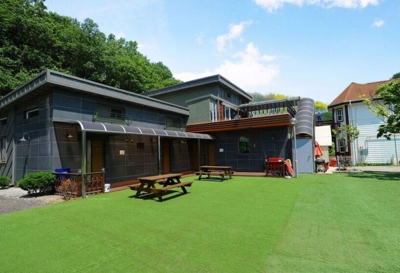 Gapyeong Jayusigan Pension