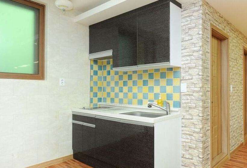 Gapyeong Jayusigan Pension