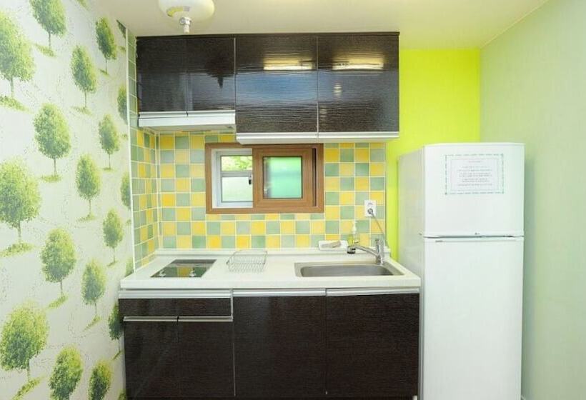 Gapyeong Jayusigan Pension