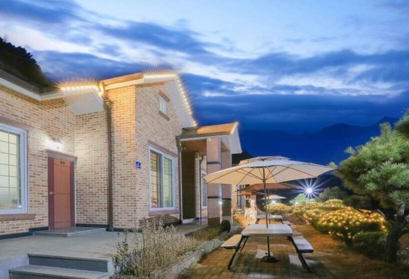 Gapyeong Taeri House Pension