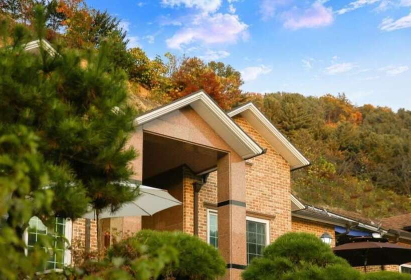 Gapyeong Taeri House Pension