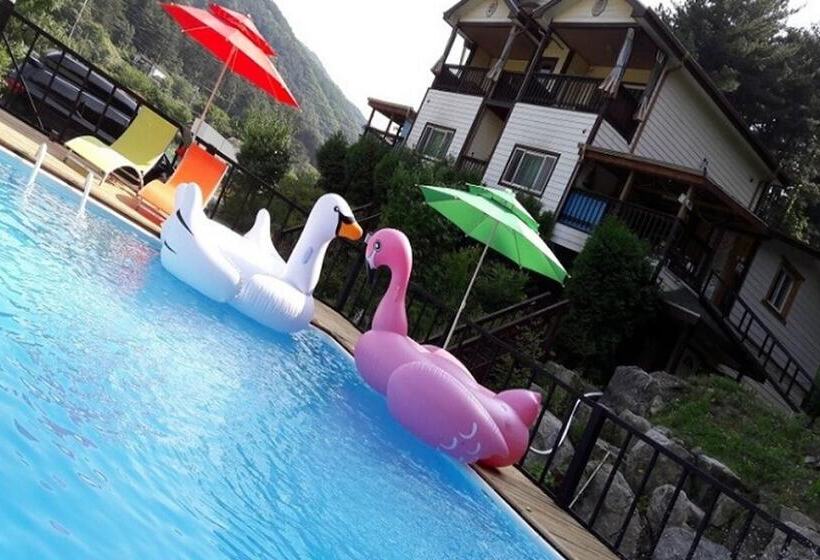 Gapyeong Yeowoobyeol Pension