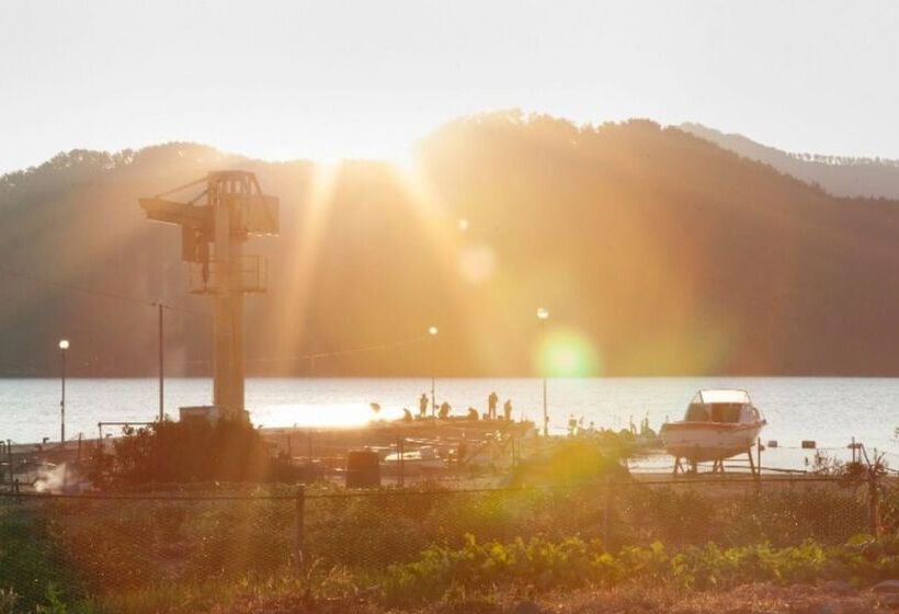Geoje Jeongdeulgo Pension