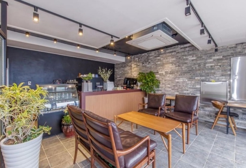 Geojedo Blue Hill Pension