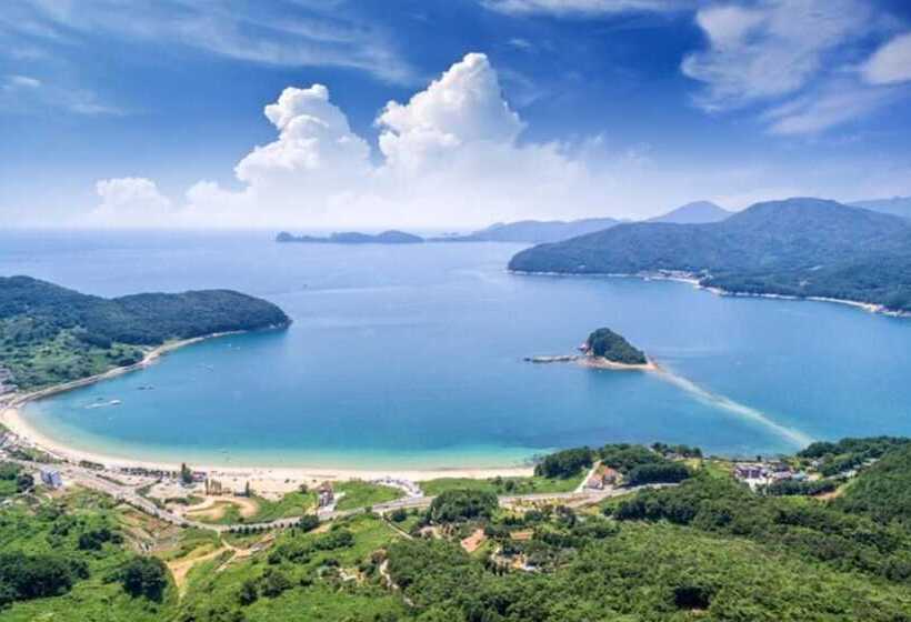 Geojedo Blue Hill Pension