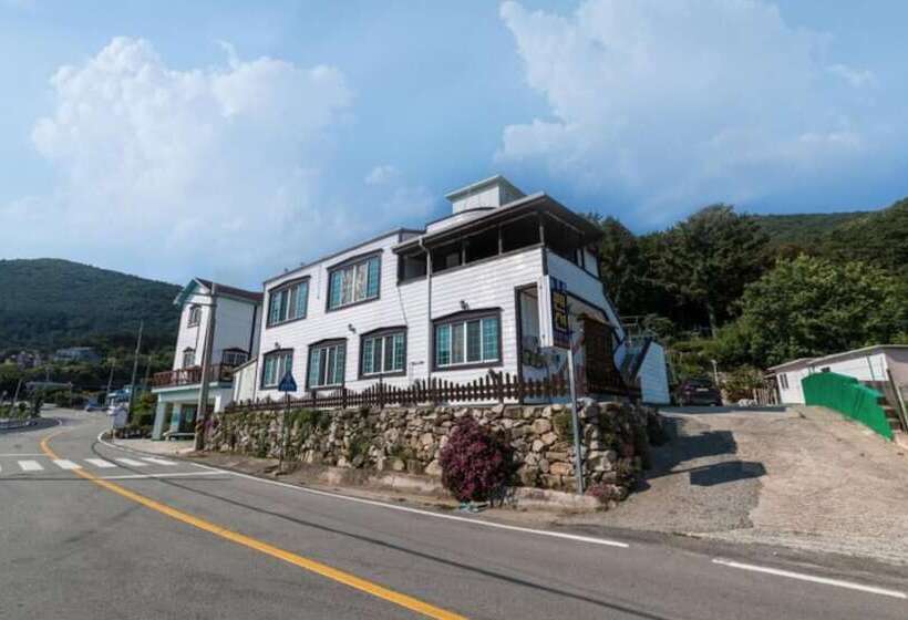 Geojedo Nulpureun Pension