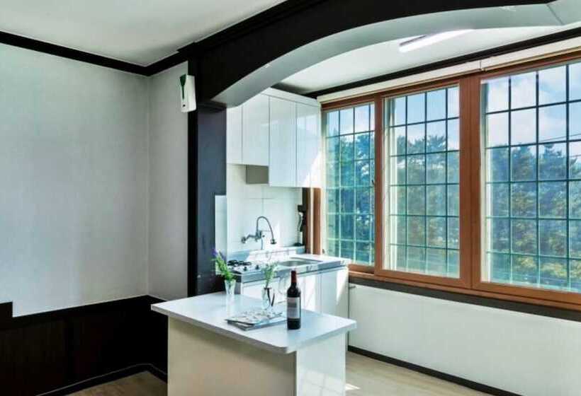 Geojedo Nulpureun Pension