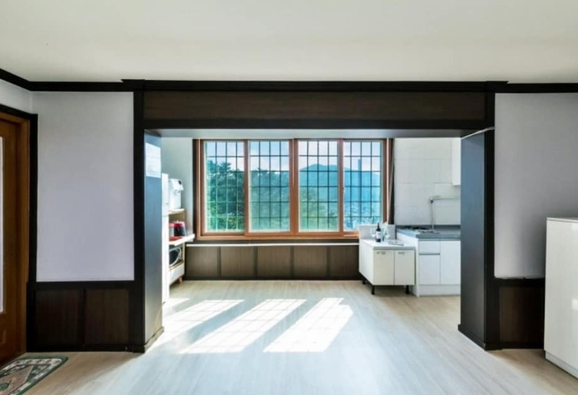 Geojedo Nulpureun Pension