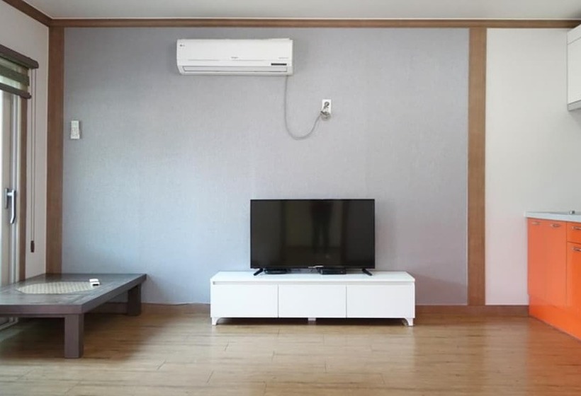 Goesan Byeolbit Pension