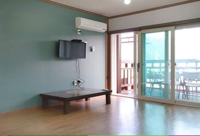 Goesan Byeolbit Pension