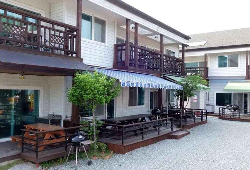 Goesan Byeolbit Pension