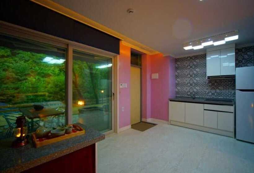 Goesan Namusori Pension