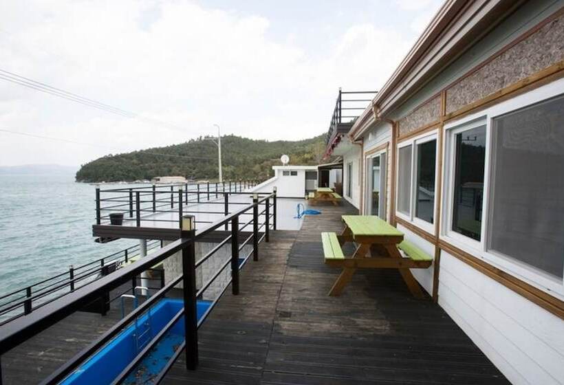 Goheung Sunset House Pension