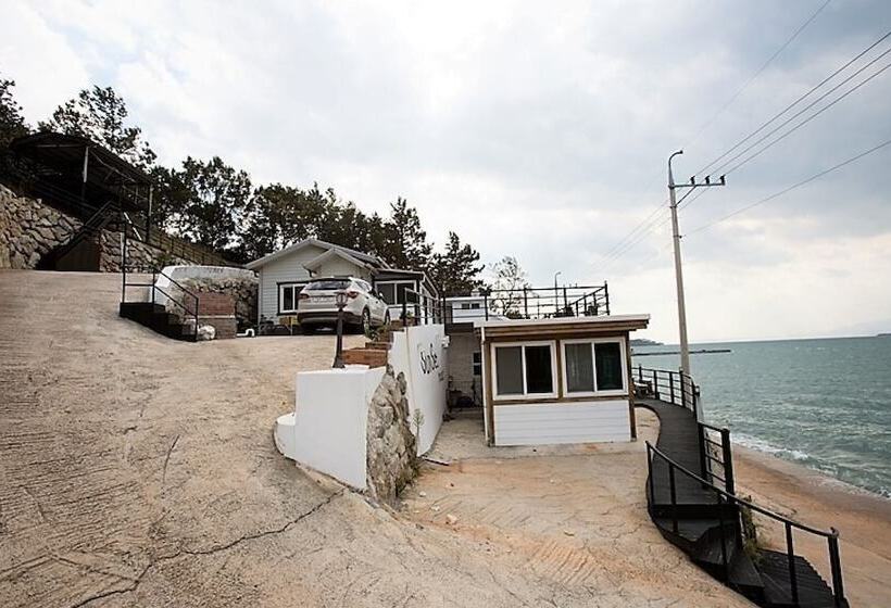 Goheung Sunset House Pension