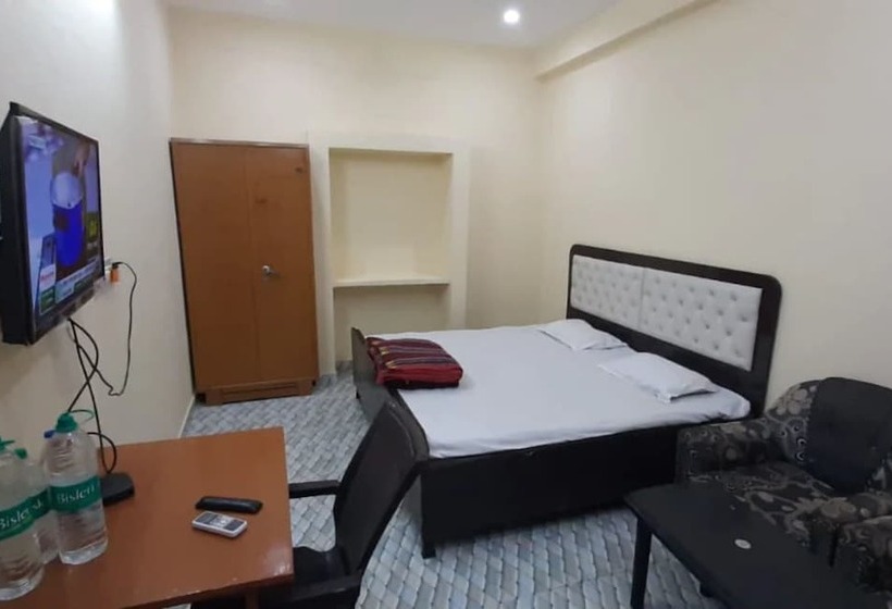 Goroomgo Hotel Ambika House Dehradun