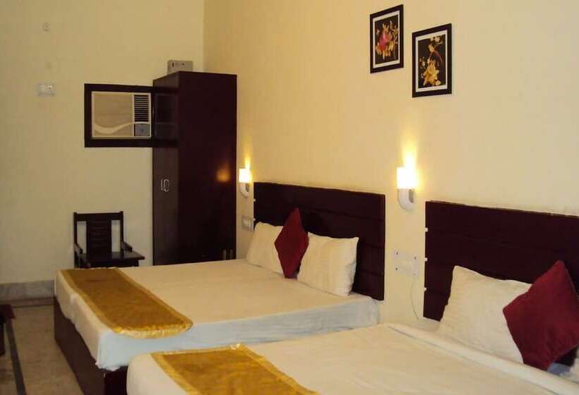 Goroomgo Hotel Baba Sunrise Lucknow