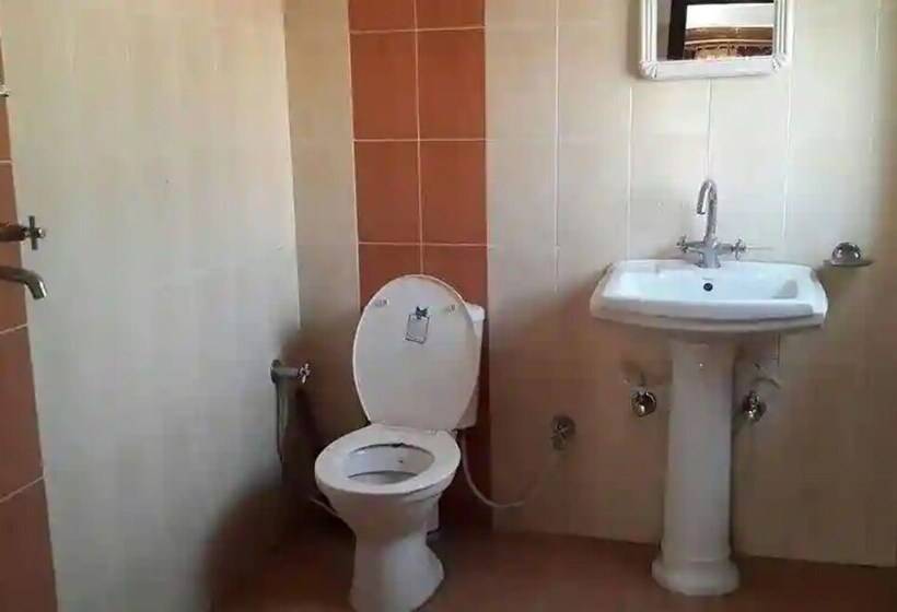 Goroomgo Hotel Manglam Kanpur