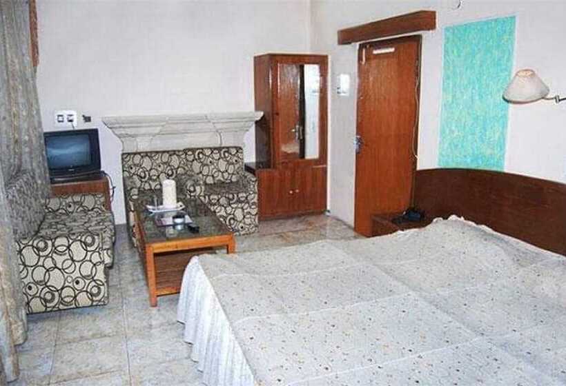 Goroomgo Hotel Manglam Kanpur