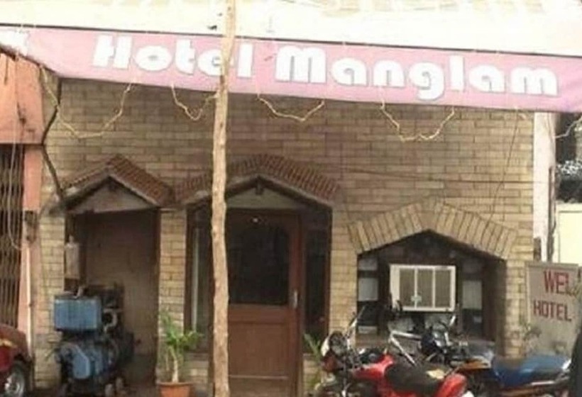 Goroomgo Hotel Manglam Kanpur