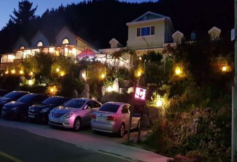 Goseong Family Pension